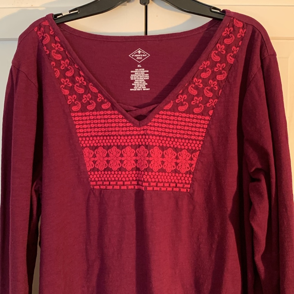 St. John's Bay Deep Burgundy V-Neck Long Sleeve Top EUC